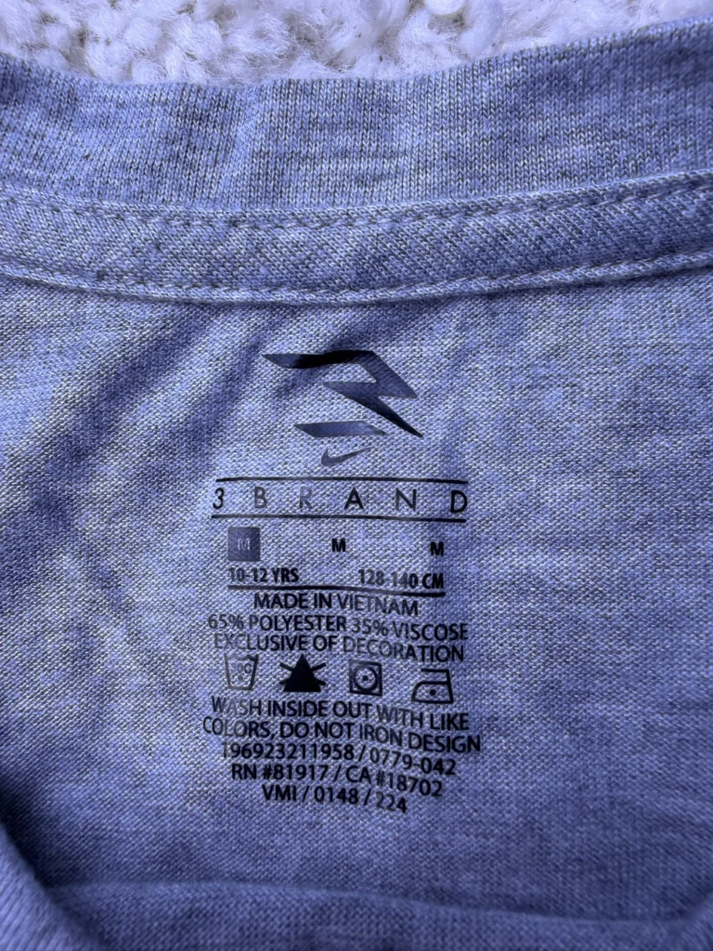 Girls M(10/12) Nike 3 Brand Cropped Tee